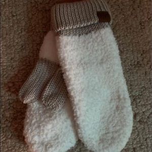 C.C mittens